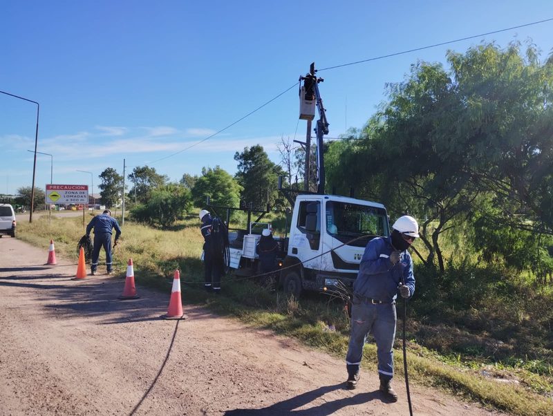 Tendido de fibra óptica en campo